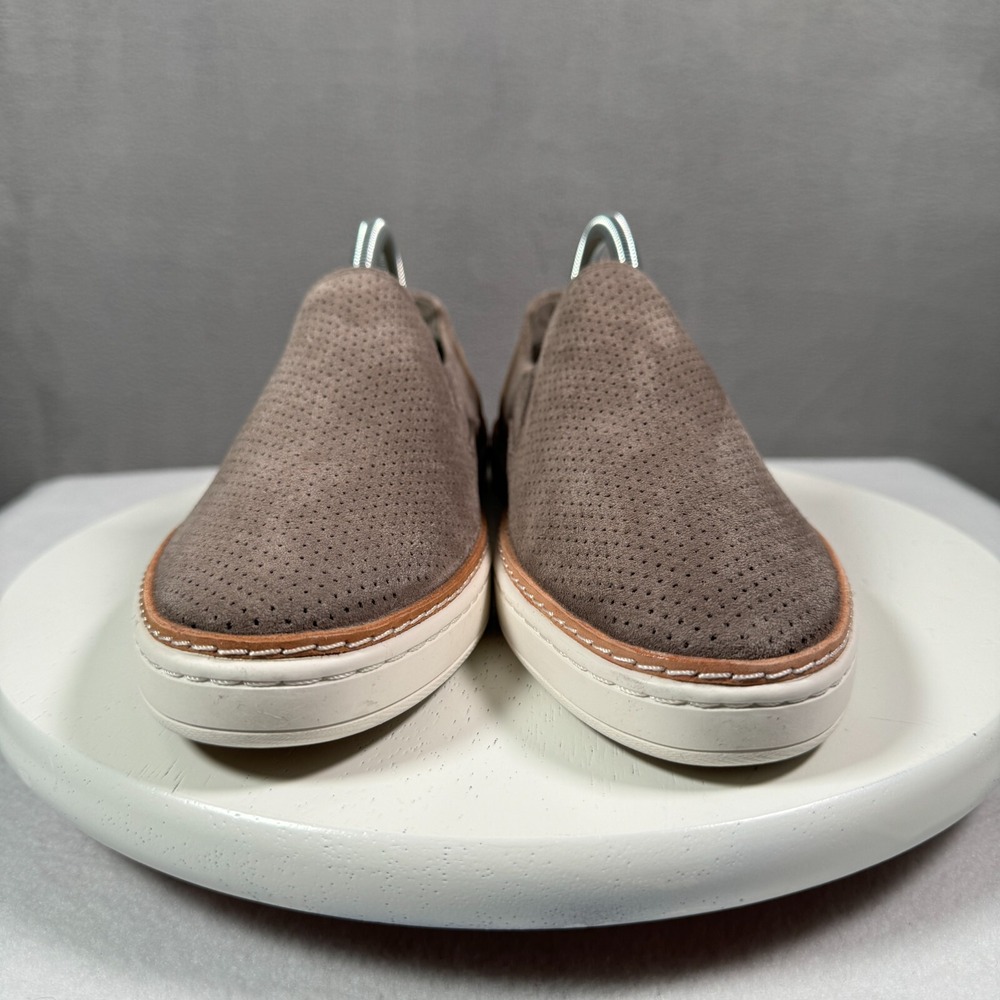Ugg Adley Perf Slip On Sneaker Womens 9.5‎ Brown Tan Suede Leather Flat 1018375 - Picture 2 of 9